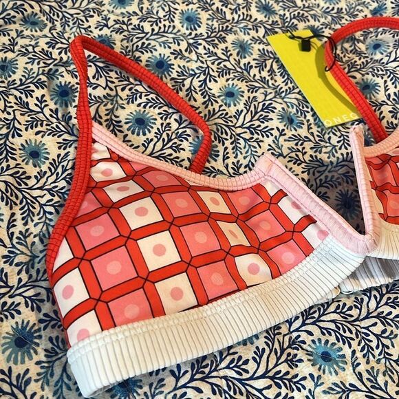 OneOne • Jenna swim bikini top in rubik print - Picture 3 of 7